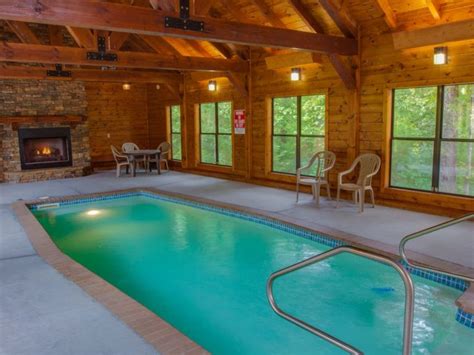 Pigeon Forge - Private Heated Indoor Swimming Pool Cabin