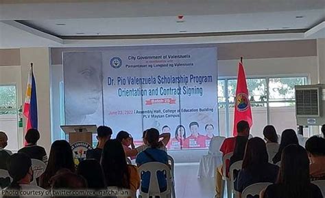 Rex Gatchalian meets 200 new Valenzuela scholars