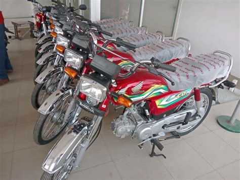 Best Selling Motorcycle in Pakistan Honda CD 70 Review - INCPak