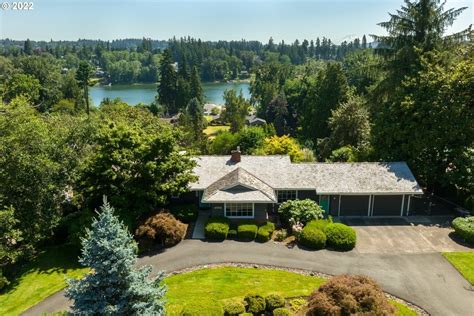 West Linn, OR Real Estate - West Linn Homes for Sale | realtor.com®