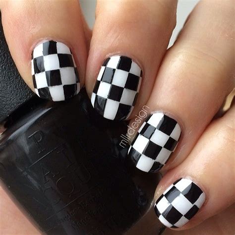 15 Easy Black and White Nail Designs for Beginners - Pretty Designs