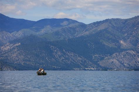 Top 4 Water Activities in Lake Chelan - Lake Chelan Chamber of Commerce