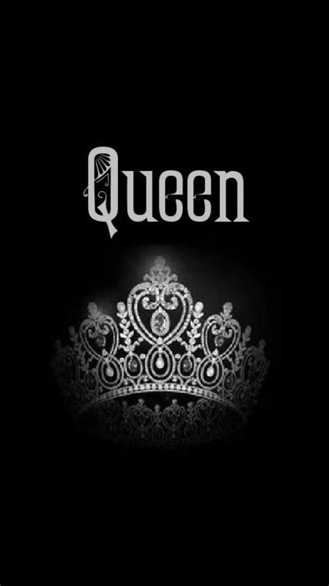 Queen Wallpaper for a Royal Touch