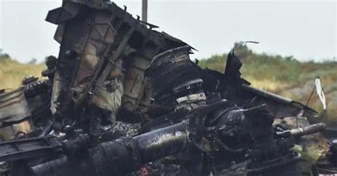 What happened to Malaysia Airlines Flight 17? - CBS News