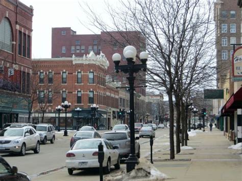 the real town of Waterloo, Iowa, USA where #Carol and #Therese consummate their love in a hotel ...