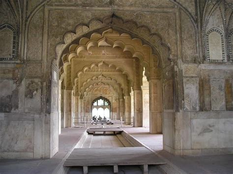 The Red Fort, Delhi | The Definitive Guide for seniors - Odyssey Traveller