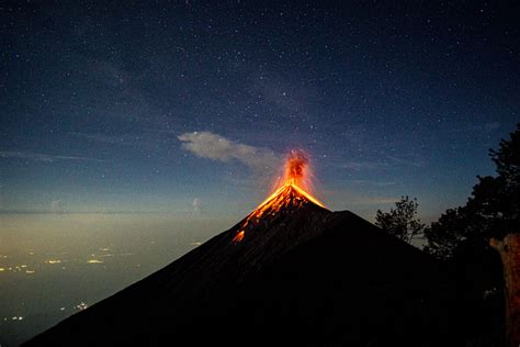 Masaya Volcano - follow the sun