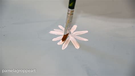 How to Paint a Simple Daisy - Pamela Groppe Art