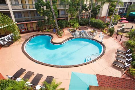 Baymont Inn & Suites Busch Gardens Tampa, FL - See Discounts