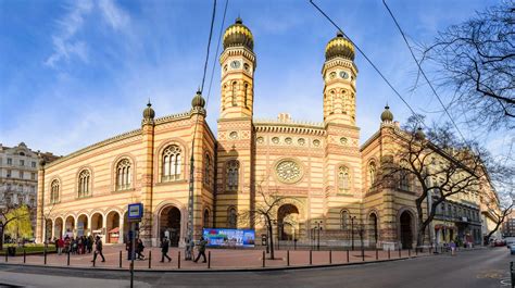 Places of Worship – The Great Synagogue of Budapest | The Review of ...