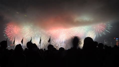 Lunar New Year Fireworks Display | Robert Lowe | Flickr