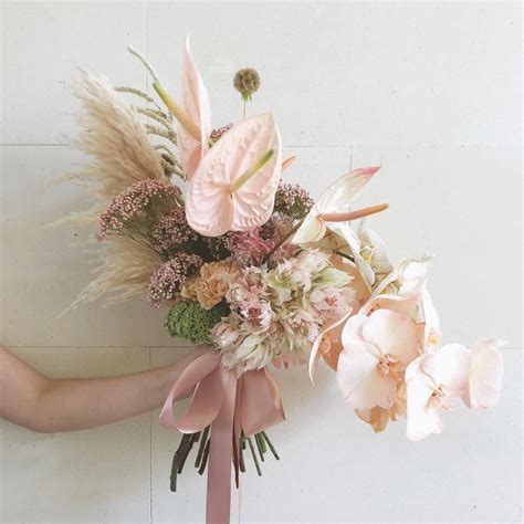 30 Chic & Contemporary Anthurium Wedding Flower Ideas