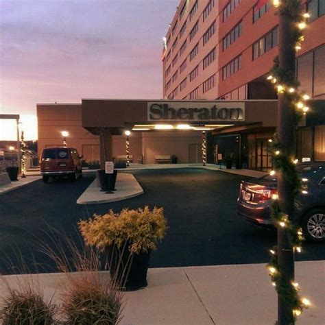 Sheraton Bradley Hotel at Bradley Airport Parking (BDL) Bradley ...