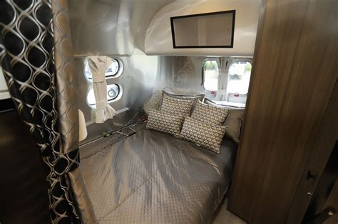 2023 Airstream Caravel 19CB 15593