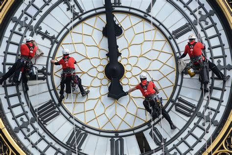 Brave abseilers with head for heights give Big Ben's tower its annual scrub | London Evening ...