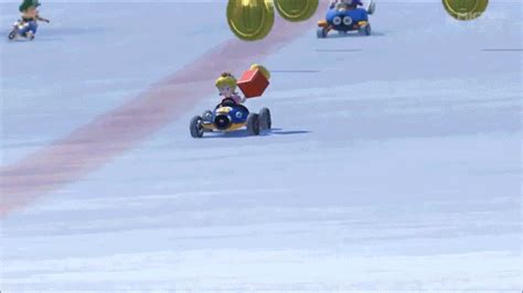 How To Avoid The Pesky Blue Shell In Mario Kart 8 Deluxe