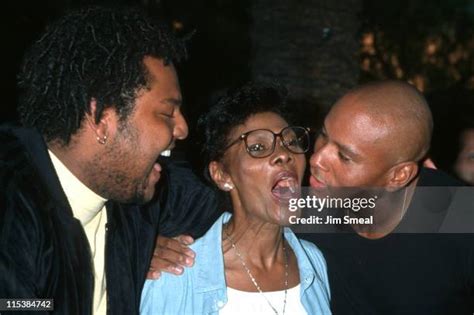 Dionne Warwick Family Photos and Premium High Res Pictures - Getty Images