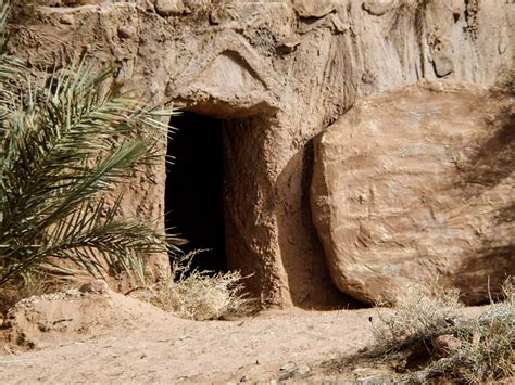 Easter: Evidences For An Empty Tomb | ilovemuslims.net