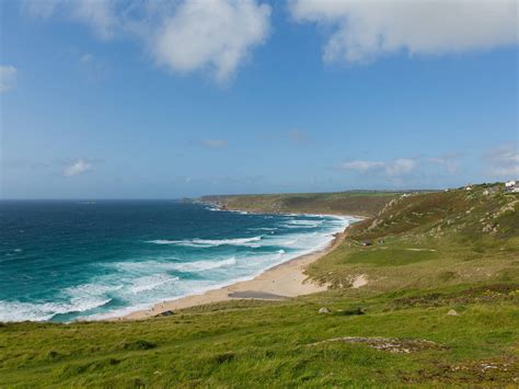 14 Best Beaches in Cornwall for Pretty Views and Clear Waters