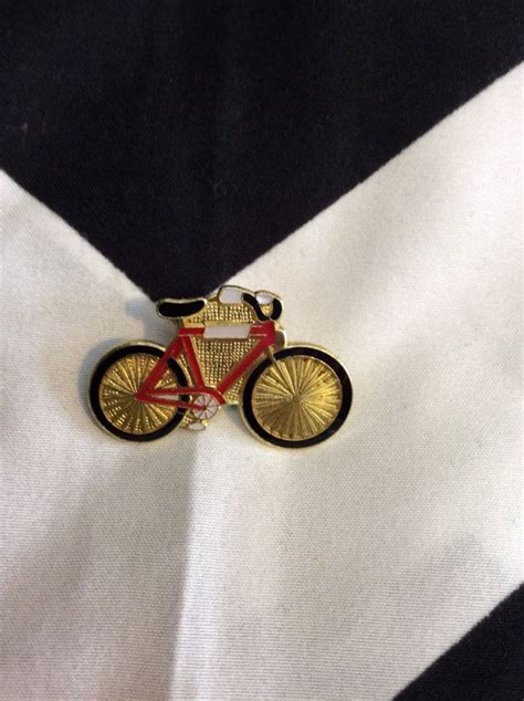 BIKE LIFE Vintage Enamel Pin - Collectible Bicycle