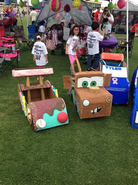 Cardboard box car Cardboard Box Car, Cardboard Box Crafts, Preschool Crafts, Fun Crafts, Diy For ...