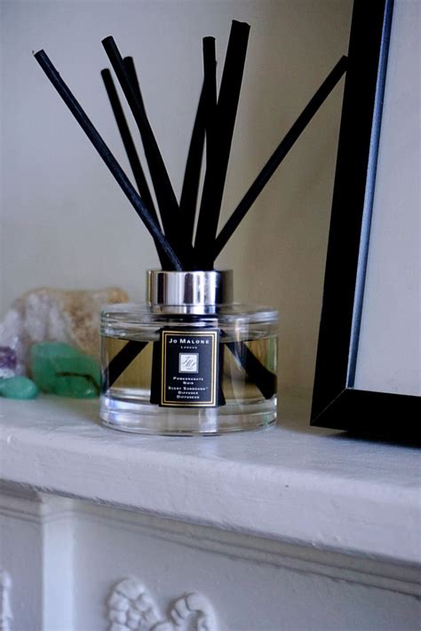 Pomegranate Noir Diffuser - Jo Malone - A Model Moment