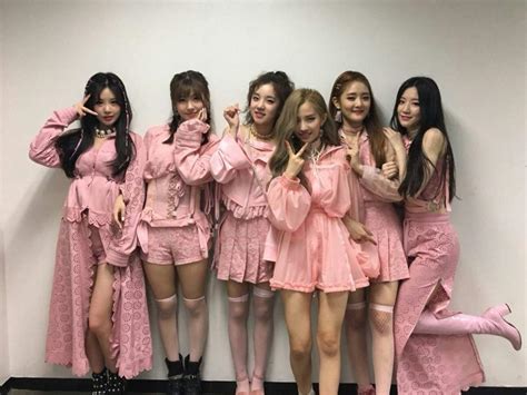 LATATA stage outfits | Wiki | (G)I-DLE (여자)아이들 Amino