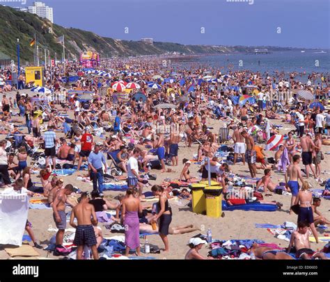 Beach holidays in bournemouth hi-res stock photography and images - Alamy