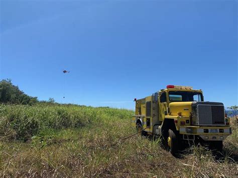 Firefighters battling brush fire in Ka‘u - Hawaii Tribune-Herald