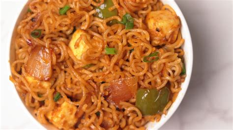 Chilli Paneer Maggi Recipe - Chinese Maggi Recipe | Aarti Madan