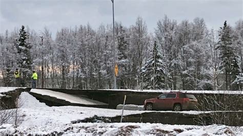 Magnitude 4.9 aftershock strikes near site of Alaska quake | CTV News