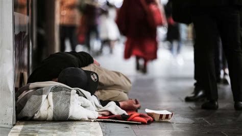 Australian governments are 'failing' young homeless people - triple j