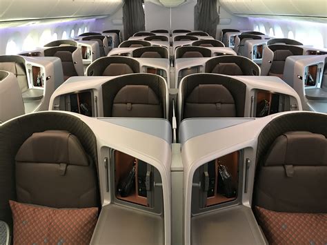 Singapore Airlines debuts NEW A350-900 Medium Haul Aircraft - SamChui.com