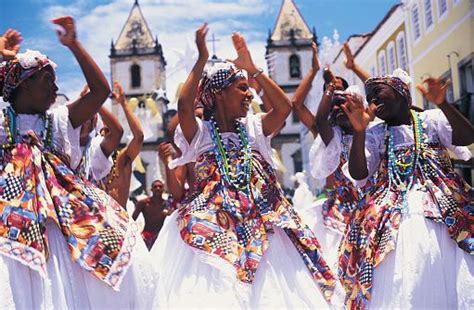 Brazil Traditional Dress | Brazil traditional dress, Female dancers ...