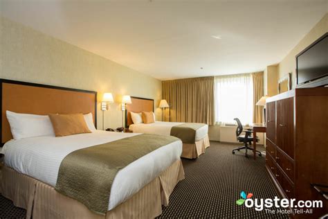 Skyline Hotel Review: What To REALLY Expect If You Stay