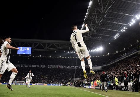 Cristiano Ronaldo Football Goal Celebration Wallpaper - vrogue.co