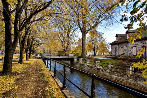 Lachine Canal | Lachine Canal in fall, Montreal | Artur Staszewski | Flickr