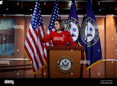 Nancy pelosi hi-res stock photography and images - Alamy