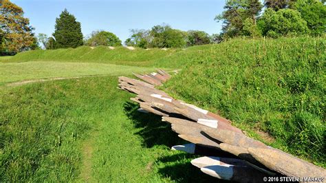 Colonial National Historical Park | TOUR STOP D: REDOUBTS 9 AND 10