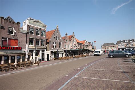 De gezellige horecagelegenheden aan de Markt in Schagen! #Holland #Schagen Holland, Street View ...