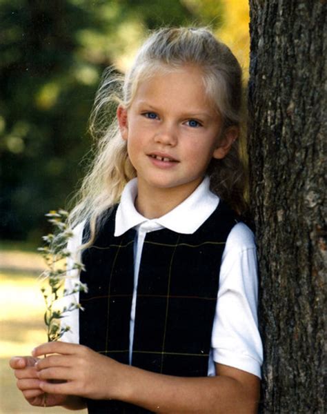 Taylor Swift Childhood: 7 Years Old: Posing Outdoors | Taylor Swift's ...