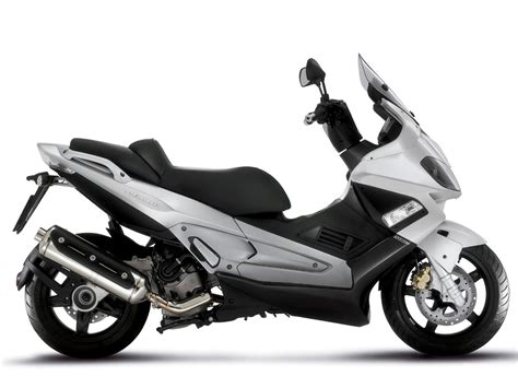 Gilera Nexus 500 scooter pictures, accident lawyers