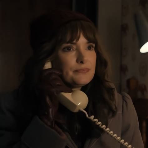 winona ryder as joyce byers in stranger things season 4 in 2022 | Joyce ...