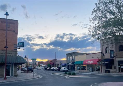 8 Must-Try Restaurants in Farmington, New Mexico - Office to Outdoors