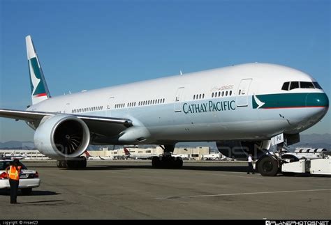 B-KPU - Boeing 777-300ER operated by Cathay Pacific Airways taken by misael23 (photoID 3653 ...