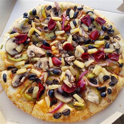 9 Pizza Hut Vegan Menu Items You Should Be Ordering