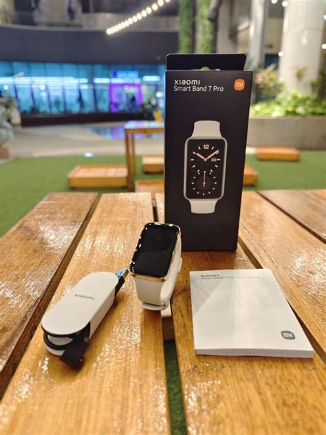 Xiaomi Smart Band 7 Pro Review: Step up your fitness goals in Style - The Technivore