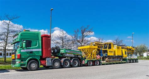 Free photo: truck, semi truck, desert, new mexico, weigh station, transportation, shipping | Hippopx