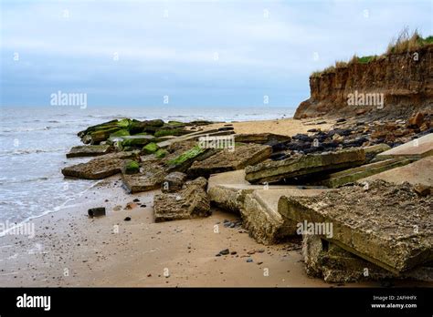 Effects of coastal erosion Stock Photo - Alamy