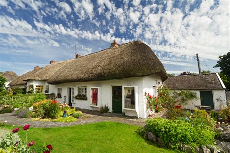 Exterior Inspiration From Ireland’s Beloved Cottages | Sandtex IE